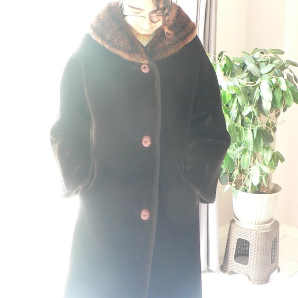 Women's Vintage Faux Brown Fur Coat - Picture 1 of 6